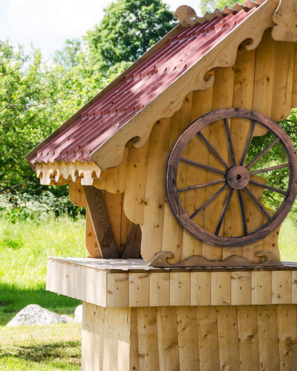 Giantex 30-Inch Set of Two Decorative Wooden Wheel