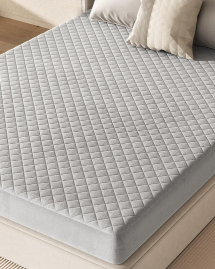 Giantex Mattress Topper Cover, Soft Velvet Mattress Protector with Deep Pockets