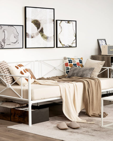 Giantex Metal Daybed Frame Twin Size, for Living Room Bedroom Guest Room, Easy Assembly, Black & White