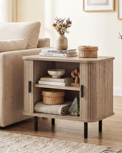 Table de chevet moderne de style Mid-Century Giantex 61 cm avec portes coulissantes cannelées et étagères de rangement