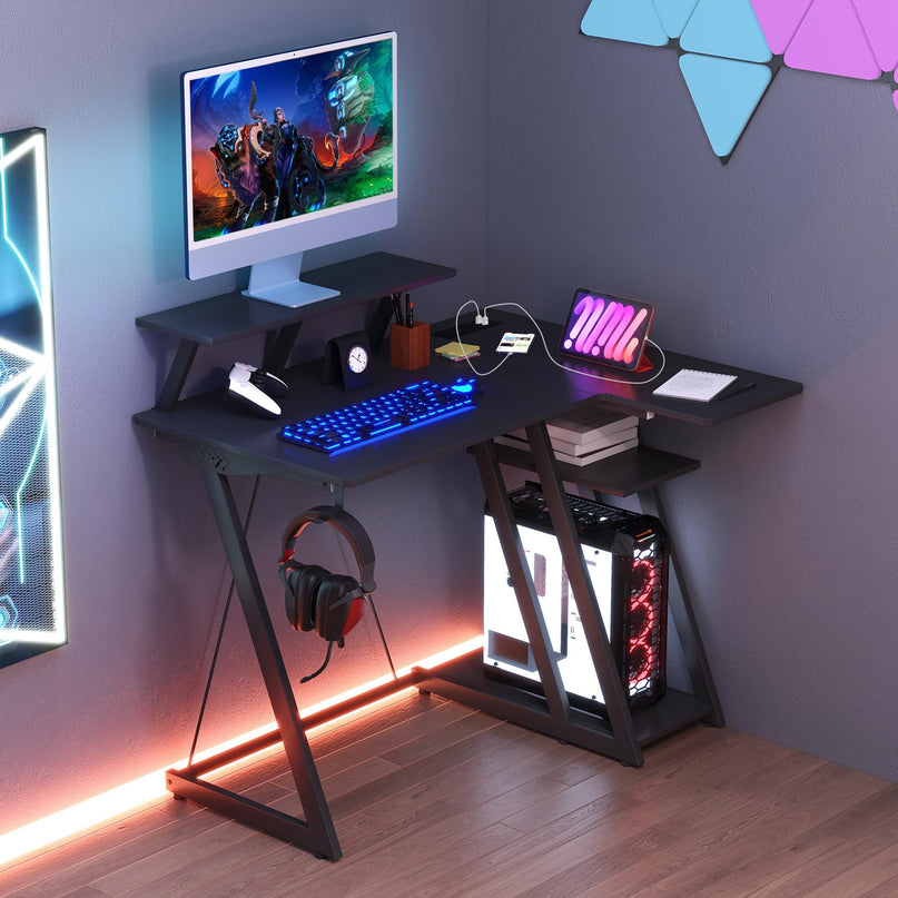 Bureau de jeu en forme de L Giantex avec prises et ports USB, petit bureau d'ordinateur avec étagère pour moniteur
