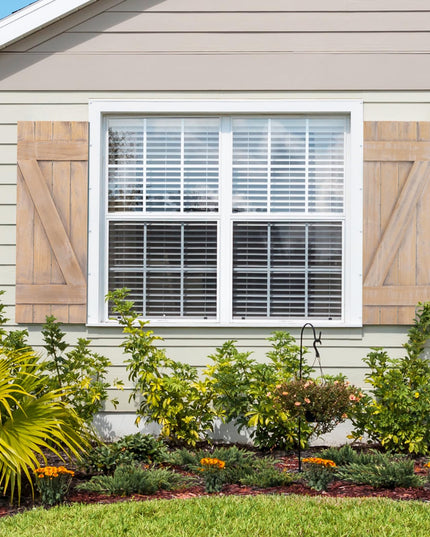 Giantex Farmhouse Window Shutters Wall Decor