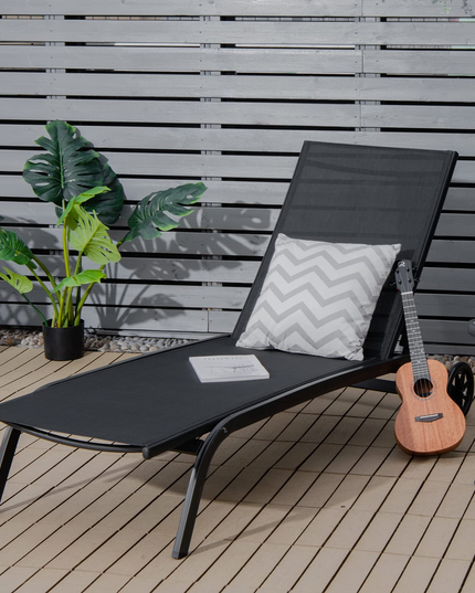 Giantex Patio Lounge Chairs for Pool Area