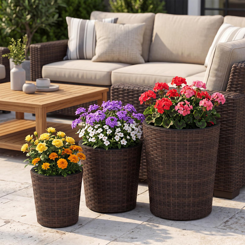 Giantex Set of 3 Plastic Planters with Drainage Holes and Saucers
