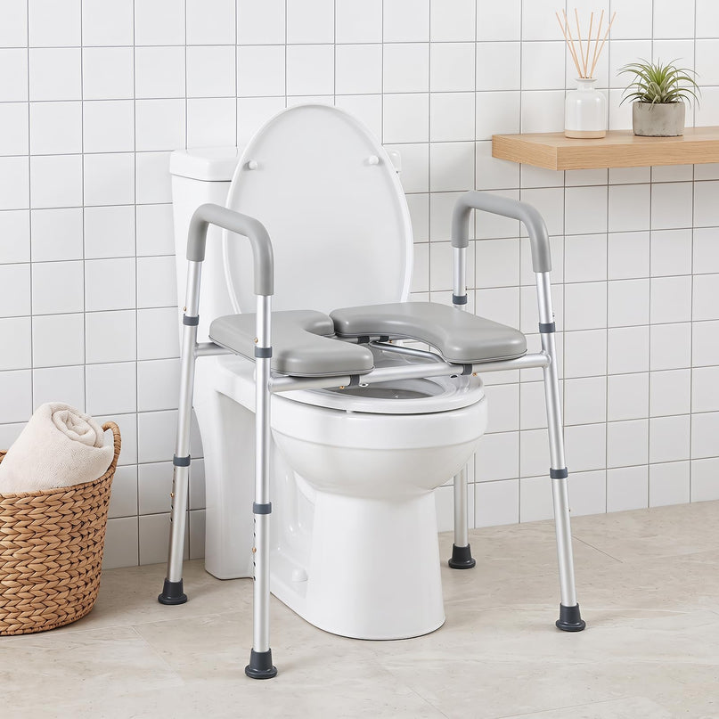 Giantex Raised Toilet Seat with Handles for Seniors