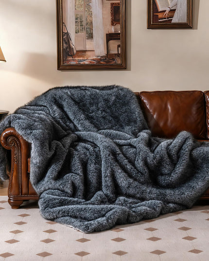 Giantex Faux Fur Throw Blanket Faux Wolf Fur Blankets