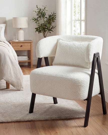 Fauteuil d'appoint en forme de tonneau Giantex avec revêtement en fausse fourrure de lapin (1/2)