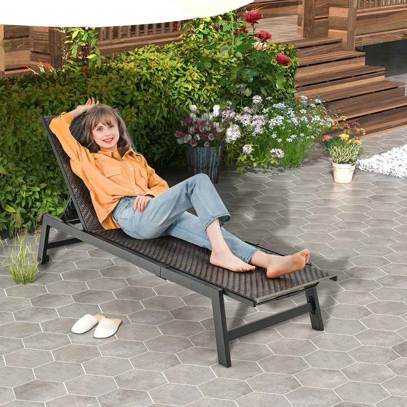 Giantex Patio Chaise Lounge Chair - Outdoor PE Rattan Recliner Chair with Wheels, 5-Position Adjustable Backrest