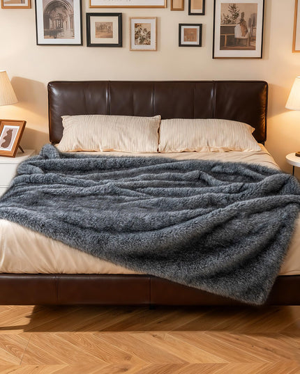 Giantex Faux Fur Throw Blanket Faux Wolf Fur Blankets