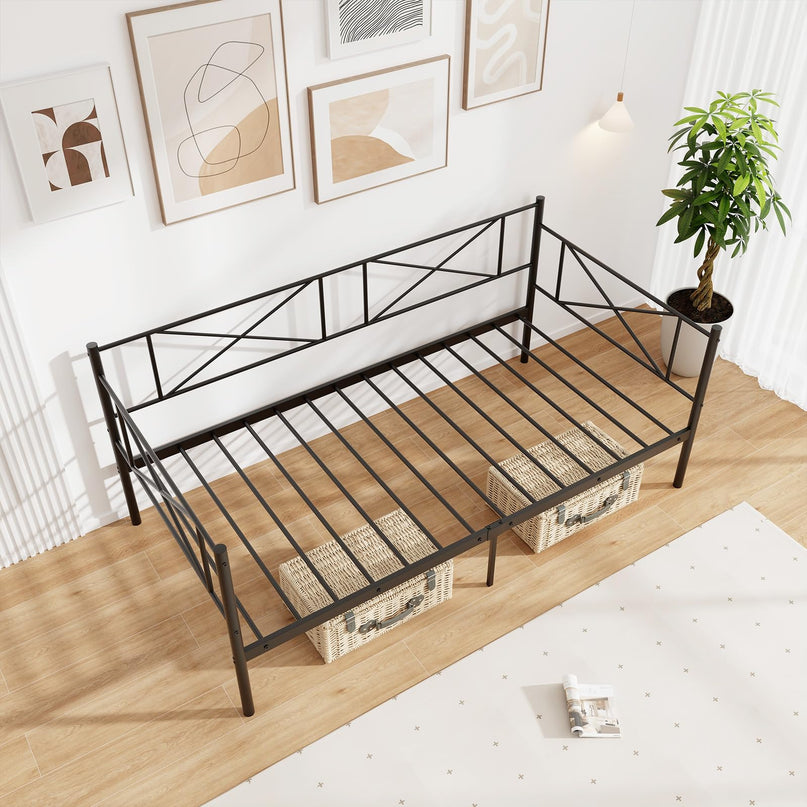 Giantex Twin Size Daybed Frame, Metal Sofa Bed w/Heavy Duty Steel Slats Support