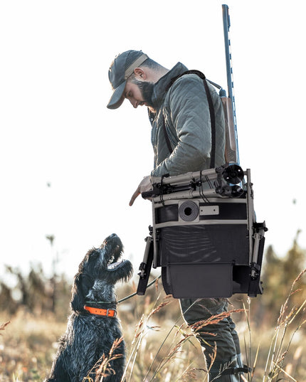 Giantex 360° Swivel Hunting Chair with Gun Rest, Adjustable Armrests, Telescopic Legs, All-Terrain Duck Feet